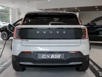 Neu Volvo EX30 CC Ultra 314 kW (428 PS) 2026 SUV