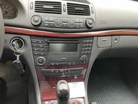 Gebraucht Mercedes E240 Elegance 170 PS (125 kW) 2002 Silber Limousine