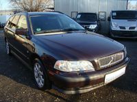 Gebraucht Volvo V40 122 PS (89 kW) 1999 Schwarz metallic Kombi