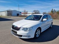 Gebraucht Skoda Superb 105 PS (77 kW) 2012 Weiß Kombi
