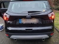 Gebraucht Ford Kuga Trend 120 PS (88 kW) 2019 Schwarz SUV