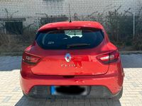 Gebraucht Renault Clio IV Dynamique 73 PS (53 kW) 2015 Rot Limousine