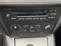 Gebraucht BMW 318 129 PS (94 kW) 2005 Grau Limousine
