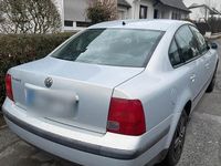 Gebraucht VW Passat 100 PS (73 kW) 1998 Silber Limousine