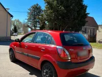 Usata Kia Rio 112 CV (82 kW) 2006 Rosso Berlina