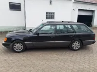 Gebraucht Mercedes 220 150 PS (110 kW) 1993 Schwarz Kombi