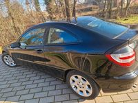 Gebraucht Mercedes 220 150 PS (110 kW) 2006 Schwarz Coupé