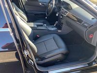 Gebraucht Mercedes E200 Avantgarde 184 PS (135 kW) 2011 Schwarz Limousine