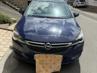 Gebraucht Opel Astra 110 PS (80 kW) 2017 Blau Limousine
