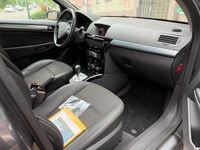 Gebraucht Opel Astra 90 PS (66 kW) 2009 Grau Limousine