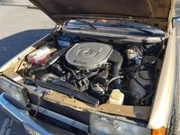 Usata Mercedes E280 252 CV (185 kW) 1983 Oro Berlina