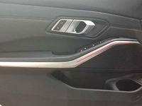 Gebraucht BMW 318 Advantage 150 PS (110 kW) 2022 Mineralweiß metallic Kombi