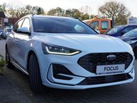Neu Ford Focus ST-Line 125 PS (91 kW) 2025 Frozen white Kombi