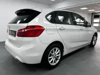 Gebraucht BMW 218 Active Tourer Sport Line 150 PS (110 kW) 2019 Weiß Van / Kleinbus