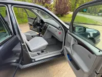 Gebraucht Mercedes E220 150 PS (110 kW) 2001 Schwarz Limousine