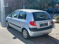 Gebraucht Hyundai Getz Basis 67 PS (49 kW) 2009 Silber Kleinwagen