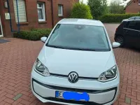 Używany VW up! 65 KM (47 kW) 2021 Biały Hatchback
