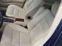 Gebraucht Mercedes E300 147 PS (108 kW) 1995 Blau Limousine