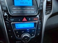 Gebraucht Hyundai i30 Trend 99 PS (72 kW) 2012 Schwarz Kombi