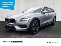 Gebraucht Volvo V60 CC Ultimate 197 PS (144 kW) 2023 Silver dawn / metallic Kombi