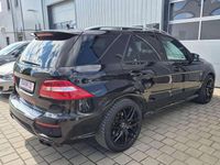 Gebraucht Mercedes ML63 AMG AMG 525 PS (386 kW) 2014 Obsidianschwarz  metalliclack SUV