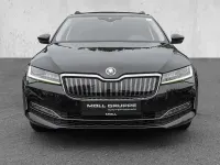 Gebraucht Skoda Superb Style 218 PS (160 kW) 2023 Blackmagic perleffekt (metallic) Kombi