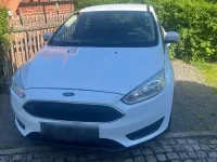 Gebraucht Ford Focus Ambiente 101 PS (74 kW) 2015 Weiß Kombi