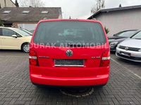 Gebraucht VW Touran Trendline 140 PS (102 kW) 2005 Rot Van / Kleinbus