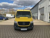 Gebraucht Mercedes Sprinter 163 PS (119 kW) 2019 Calcitgelb Van