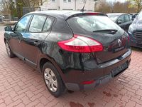 Gebraucht Renault Mégane 101 PS (74 kW) 2011 Schwarz Limousine