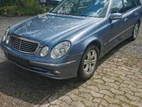 Gebraucht Mercedes E220 150 PS (110 kW) 2004 Blau Kombi