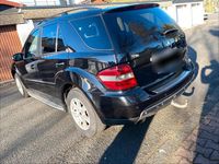 Usata Mercedes ML320 2005 Nero SUV