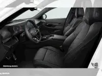 Gebraucht BMW 550 489 PS (359 kW) 2025 Weiß (alpinweiss iii) Kombi