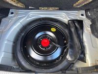 Gebraucht Toyota Auris 105 PS (77 kW) 2008 Grau Kleinwagen