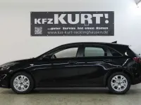 Gebraucht Kia Ceed 120 PS (88 kW) 2023 Schwarz Kleinwagen