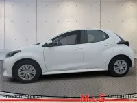 Gebraucht Toyota Yaris Basis 72 PS (52 kW) 2022 Weiß Kleinwagen