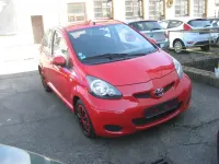 Gebraucht Toyota Aygo Cool 68 PS (50 kW) 2010 Rot Kleinwagen