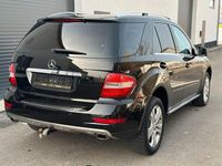 Gebraucht Mercedes ML300 204 PS (150 kW) 2010 Schwarz SUV