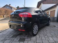 Gebraucht Kia Rio Edition 7 86 PS (63 kW) 2012 Schwarz Limousine