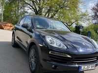 Second-hand Porsche Cayenne 245 CP (180 kW) 2012 Negru SUV