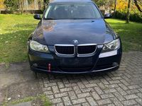 Second-hand BMW 318 2008 Albastru Berlinǎ