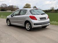 Gebraucht Peugeot 207 119 PS (87 kW) 2008 Silber Limousine