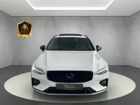 Gebraucht Volvo V60 R-Design 197 PS (144 kW) 2021 Weiß Kombi