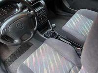 Gebraucht Opel Astra 60 PS (44 kW) 1998 Schwarz Kleinwagen