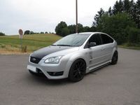 gebraucht Ford Focus 1.6i Lim. *Fond DVD*Navi*Leder*19 Zoll*Tüv