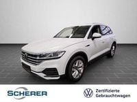 Gebraucht VW Touareg Basis 231 PS (169 kW) 2023 Oryxweiß perlmutteffekt (metallic) SUV