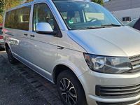 Gebraucht VW Transporter 150 PS (110 kW) 2018 Reflexsilber metallic Van