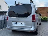 Gebraucht Mercedes V250 190 PS (139 kW) 2019 Silber Van / Kleinbus