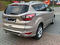 Gebraucht Ford Kuga Vignale 180 PS (132 kW) 2016 Beige SUV
