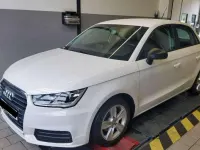 Gebraucht Audi A1 95 PS (69 kW) 2018 Cortinaweiß Limousine